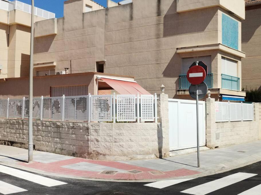 Triplex A 200 Metros De La Playa Apartment Gandia Bagian luar foto